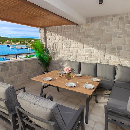 Seafront Villa Kupinica With Heated Pool Vinišće Eksteriør bilde