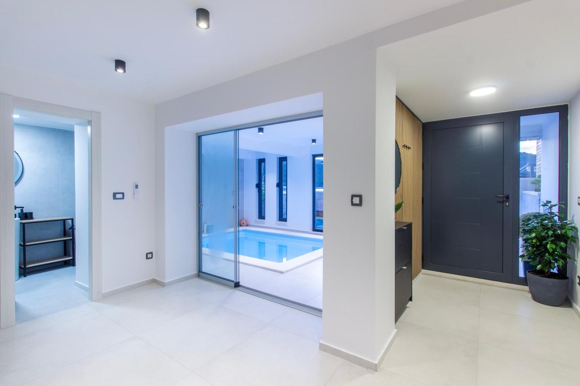 Seafront Villa Kupinica With Heated Pool Vinišće Eksteriør bilde