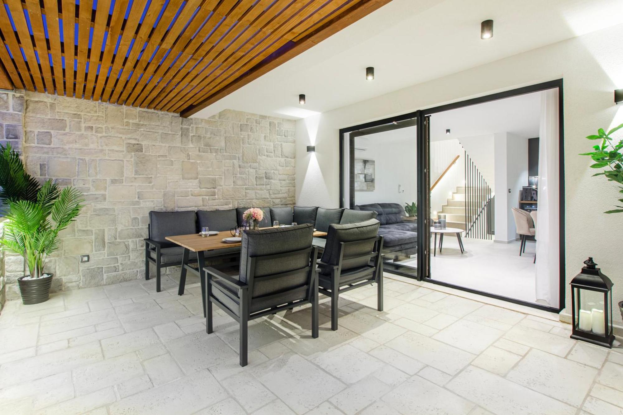 Seafront Villa Kupinica With Heated Pool Vinišće Eksteriør bilde