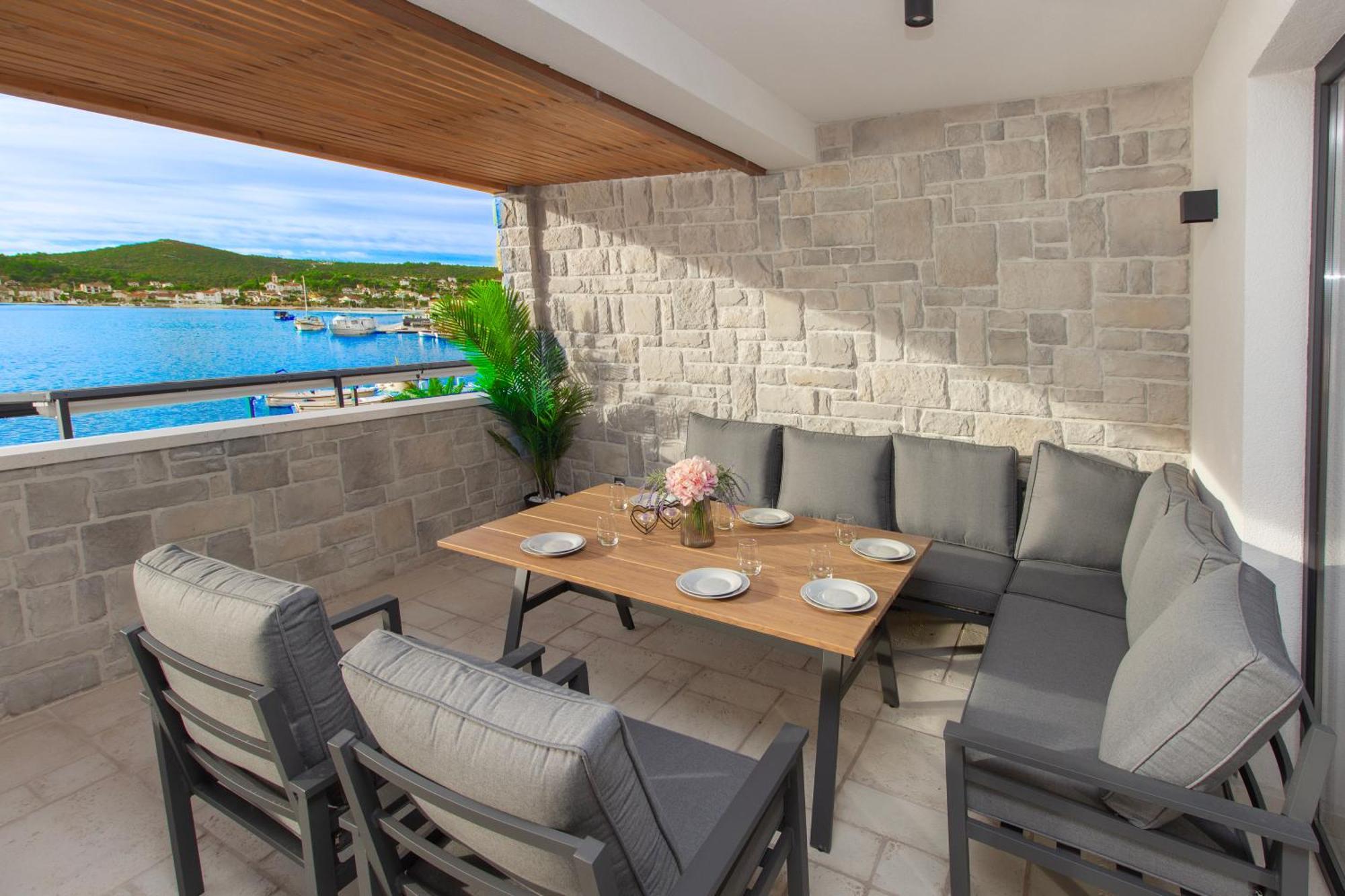 Seafront Villa Kupinica With Heated Pool Vinišće Eksteriør bilde