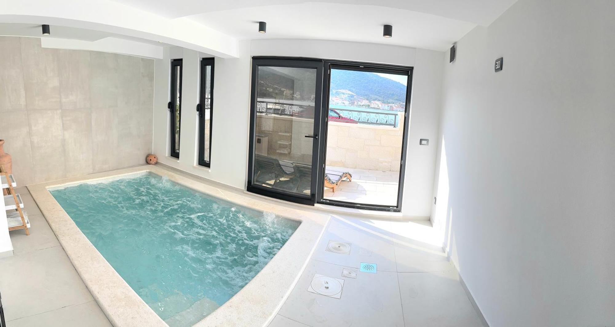 Seafront Villa Kupinica With Heated Pool Vinišće Eksteriør bilde